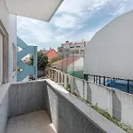 Houze Spacious Near Marques De Pombal *